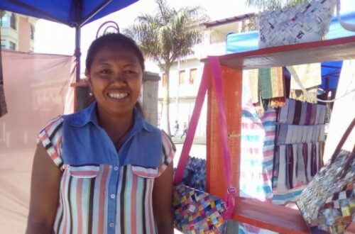 Article : Comment Boby Aina, une malagasy, aide des femmes à devenir autonome financièrement
