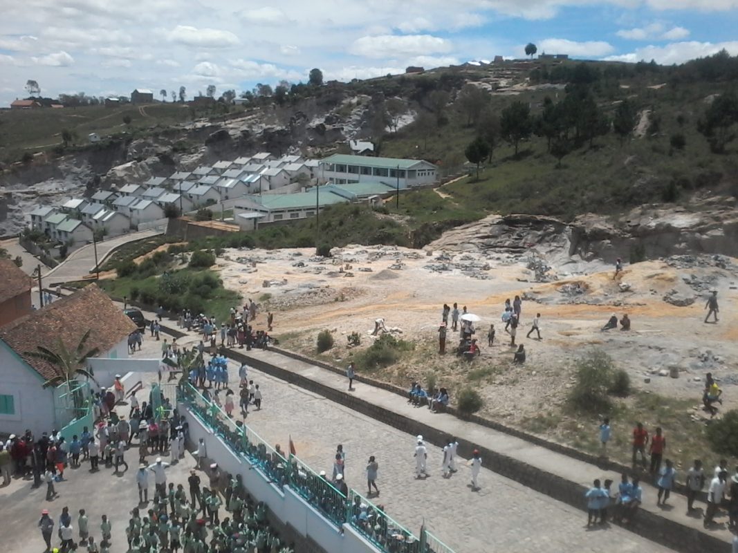 Article : Au secours, Madagascar recrute d’urgence un Président !